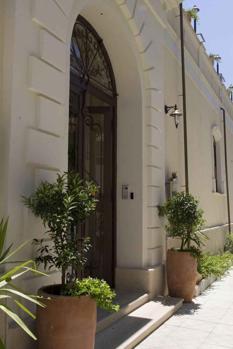 Palazzo Reginella Aparthotel Bovalino Marina Buitenkant foto