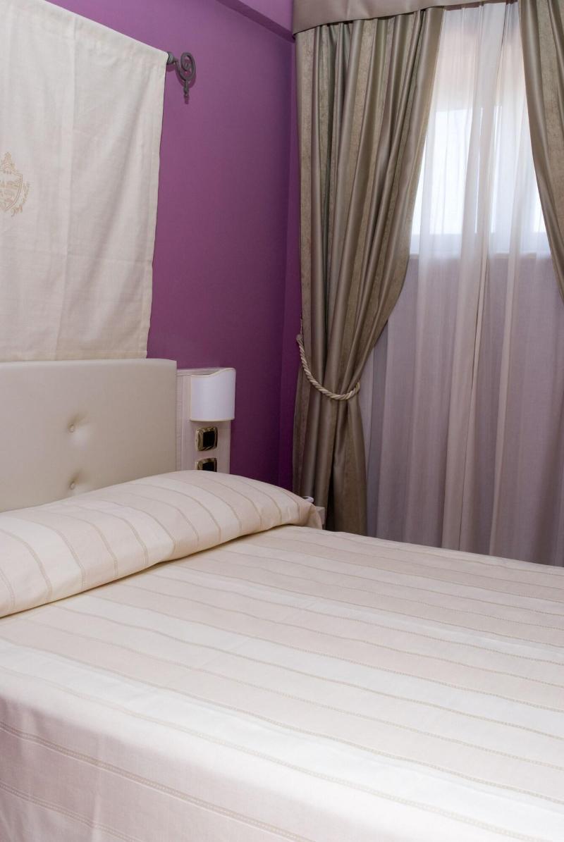 Palazzo Reginella Aparthotel Bovalino Marina Buitenkant foto