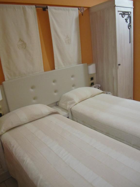 Palazzo Reginella Aparthotel Bovalino Marina Kamer foto
