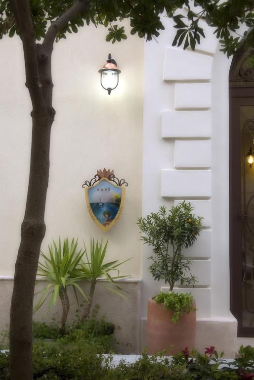 Palazzo Reginella Aparthotel Bovalino Marina Buitenkant foto