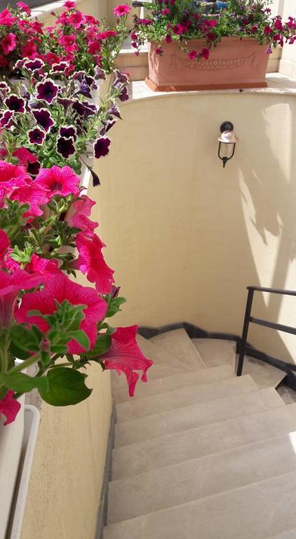 Palazzo Reginella Aparthotel Bovalino Marina Buitenkant foto